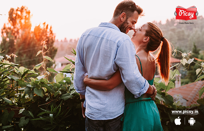 Top 10 Couple's Photography Poses - Pretty Presets for Lightroom