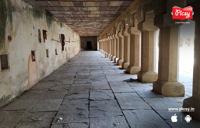 Pillar pathway in Katni Fort