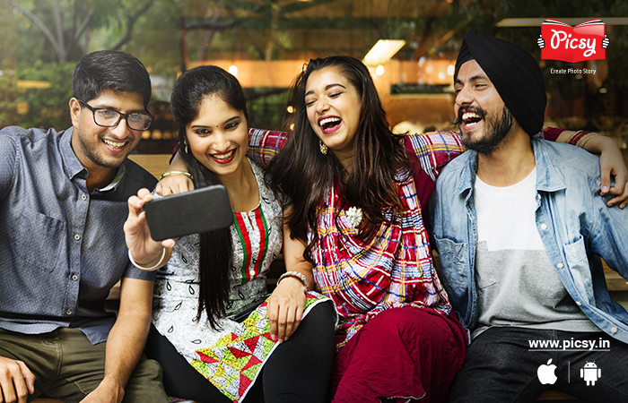 A group of friends taking selfies with... - Stock Illustration [102398567]  - PIXTA