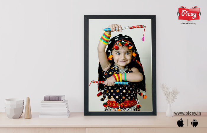 Dandiya Pose Poster Frame